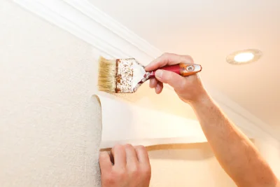 Pose de papier peint à Morlanne — revêtements muraux et toiles de verre